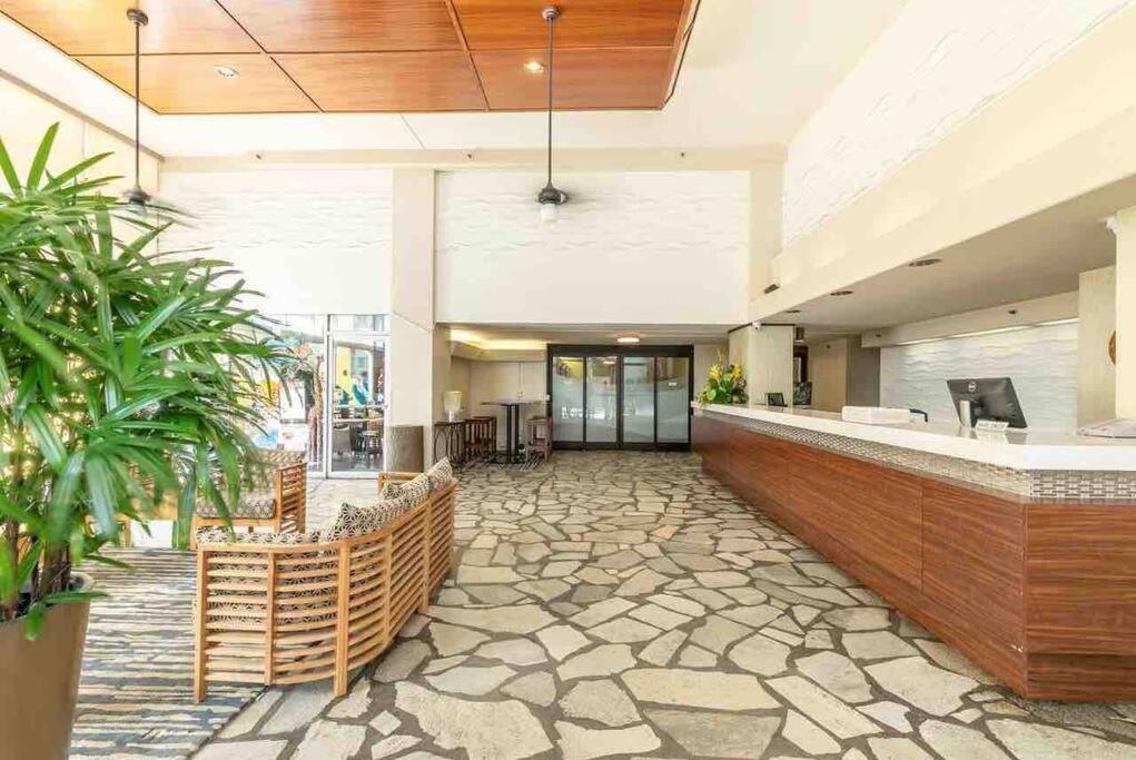 Pacific Monarch Aparthotel Honolulu Bagian luar foto